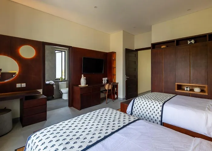 Bay View 3 Bedrooms Giva