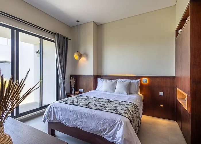 Bay View 3 Bedrooms Giva *